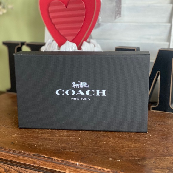 Coach - Paper Boutique Gift Bags and Box - Picture 5 of 10